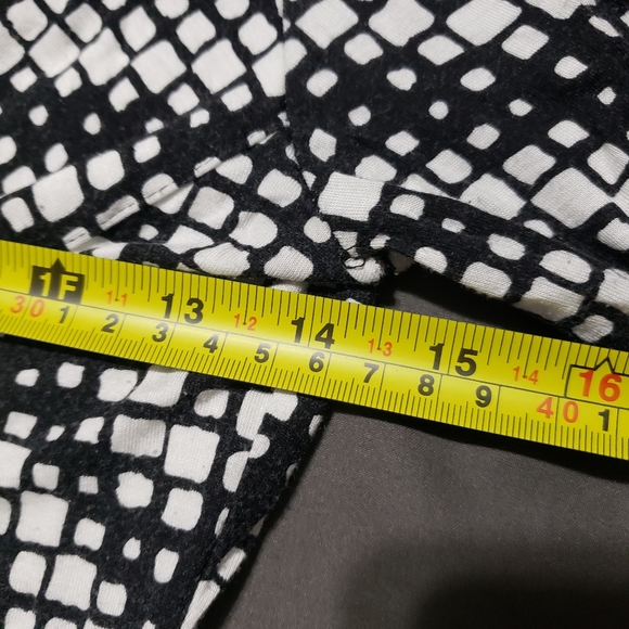 Cable and Guage geometric print long sleeve shirt size S - Picture 2 of 7